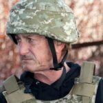 Sean Penn se află pe teritoriul Ucrainei şi filmează un documentar despre invazia Rusiei