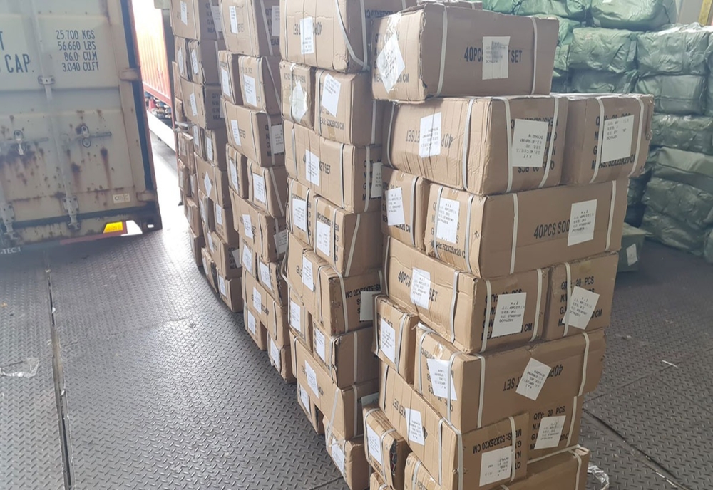 FOTO  Contrabandă cu bunuri în valoare de peste 400.000 lei în Portul Constanța