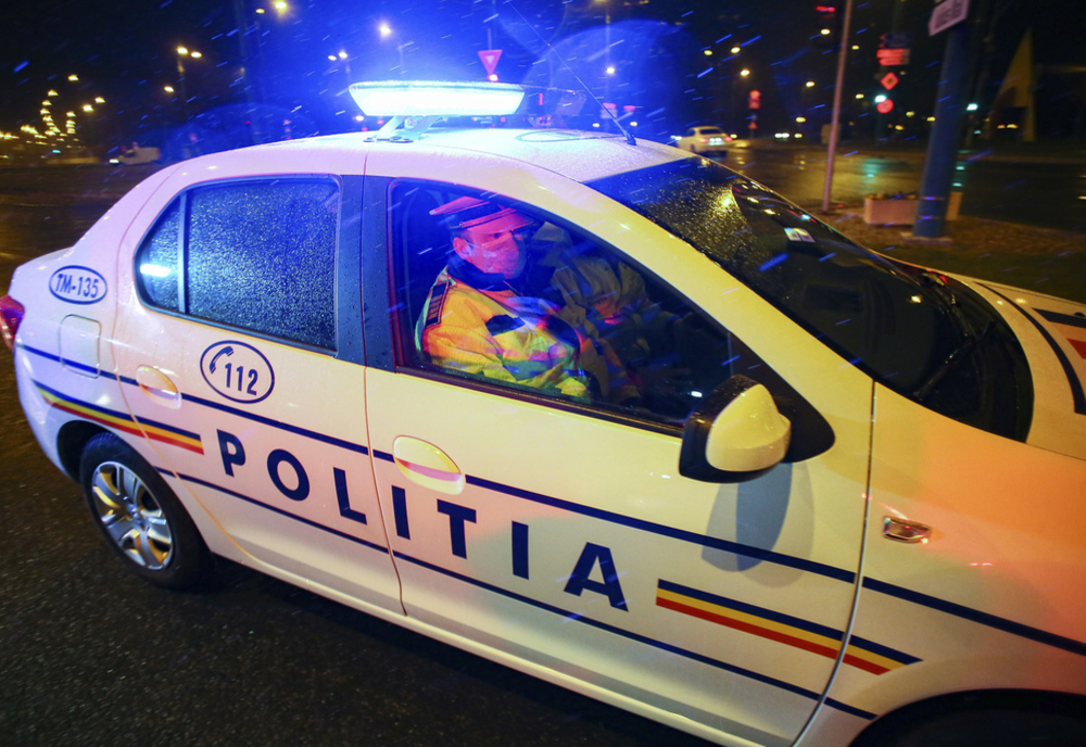 Depistat de polițiști la miez de noapte că se plimba pe strada, deși trebuia să fie în carantină