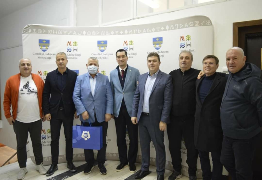 Președintele FRF, Răzvan Burleanu, a fost prezent în Mehedinți