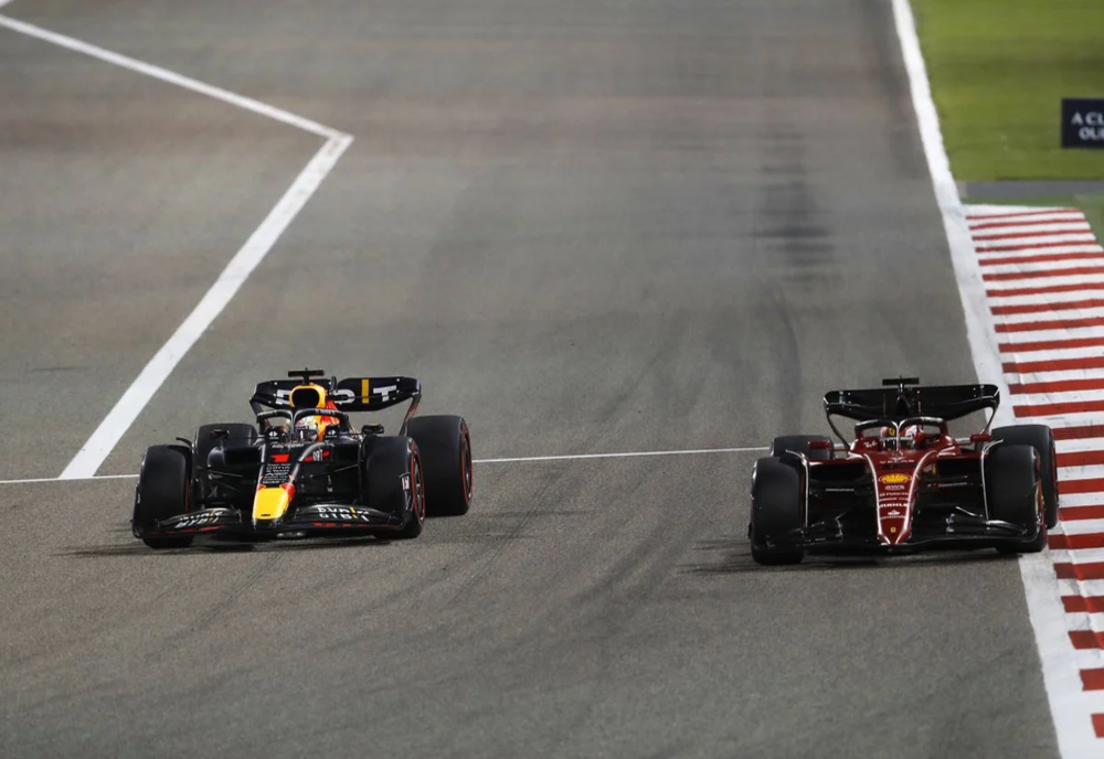 Charles Leclerc, victorie de senzație în Bahrain. Campionul Max Verstappen a abandonat în ultimele tururi