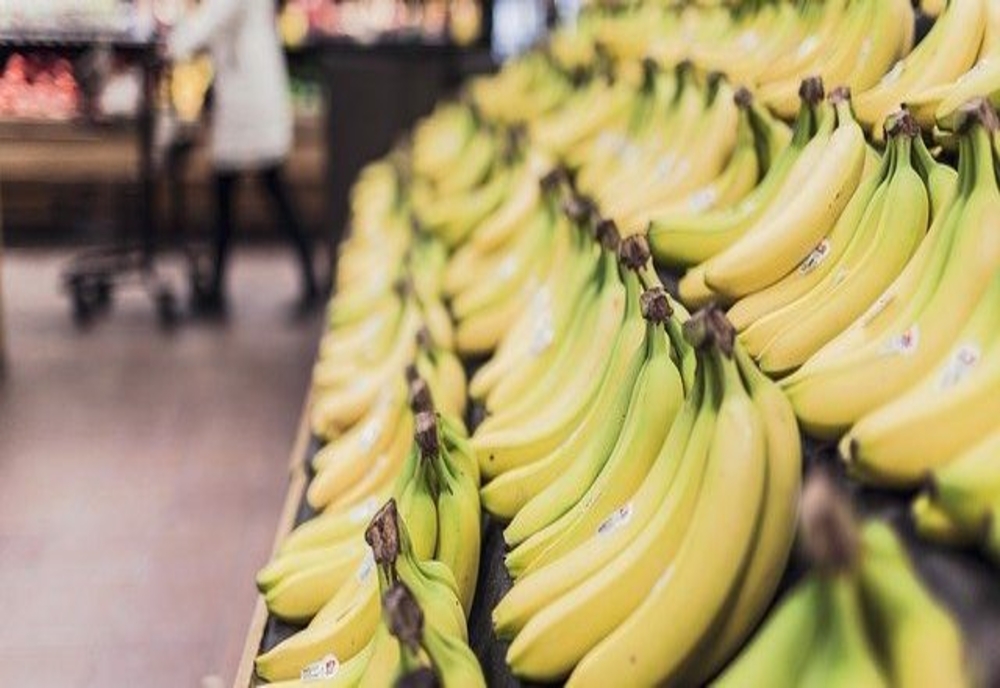 Banane cu pesticide vândute de Kaufland, înghețată Twix și Bounty cu substanță cancerigenă