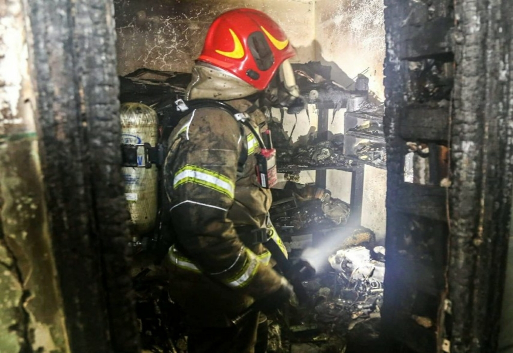 Incendiu la Școala din Vălenii din Munte. Flăcările au afectat clădirea unității de învățământ