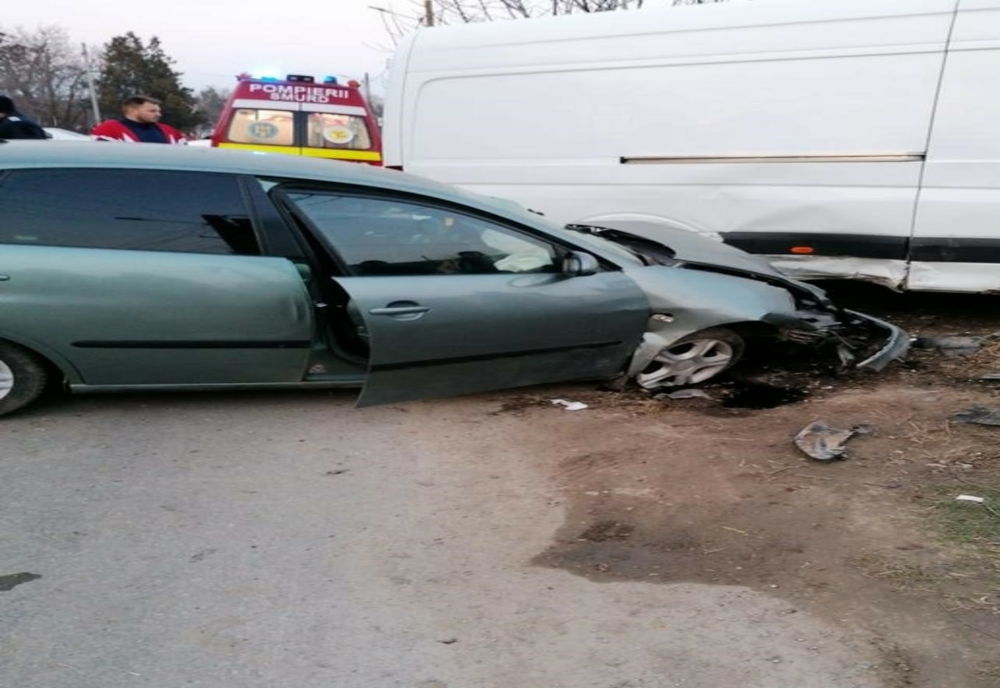 Trei mașini implicate într-un accident la Mihail Kogălniceanu