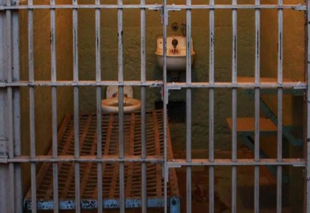 Cât va sta la închisoare o femeie acuzată de trafic de minori