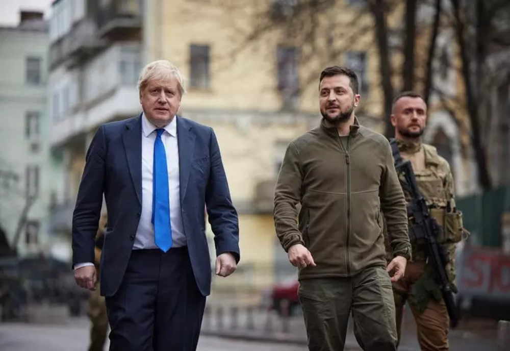 Boris Johnson compară negocierile de pace cu Putin cu negocierile cu un crocodil care ți-a înhățat piciorul