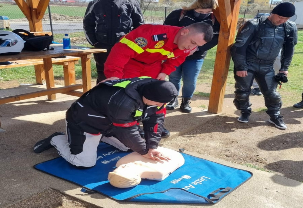 Motocicliștii din Dâmbovița vor să deprindă tehnici de prim ajutor cu sprijinul paramedicilor ISU