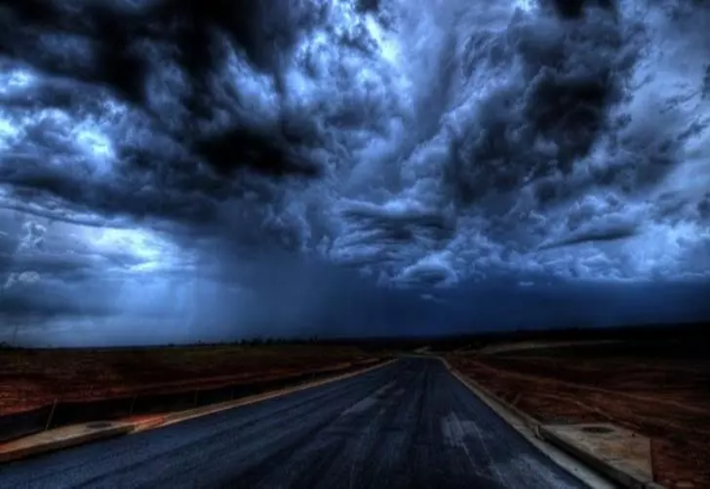 Alertă meteo – Cod galben de fenomene periculoase: furtuni, vijelii și grindină