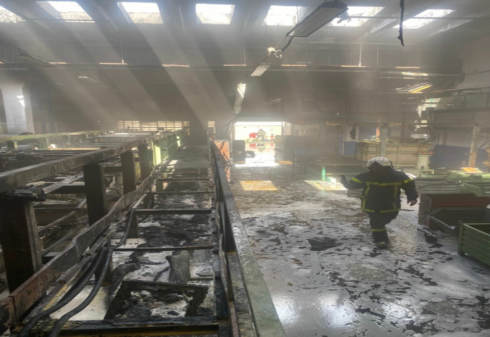 Incendiu la o fabrică din Arad