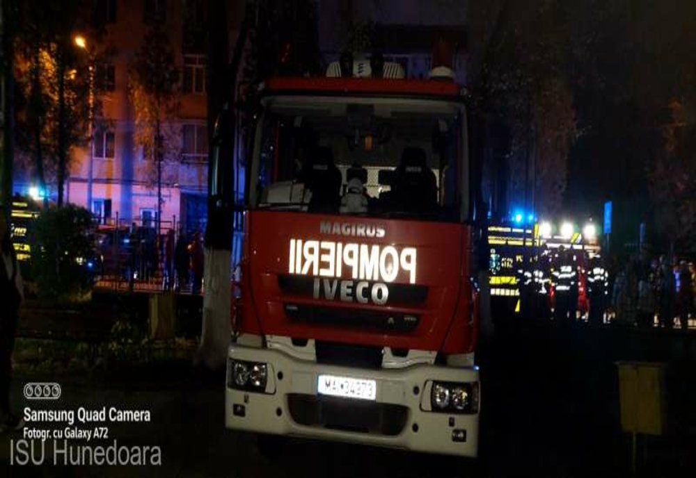 Hunedoara: Explozie urmată de un incendiu la internatul unui liceu din oraşul Călan