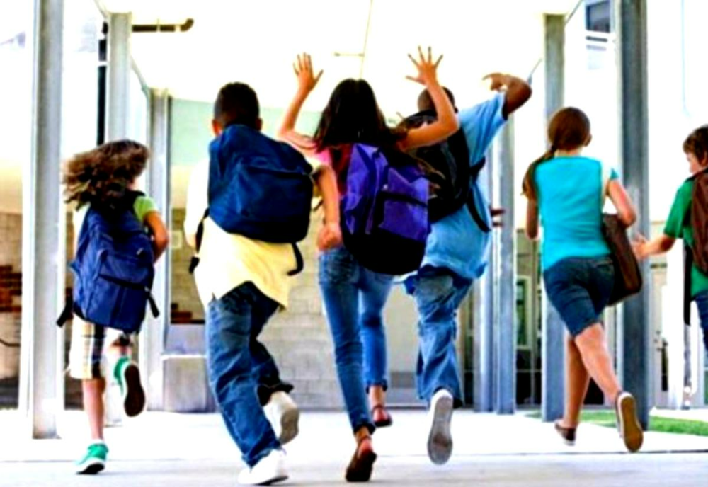 Se schimbă vacanțele școlare – Elevii, părinții și profesorii pot decide când să se bucure de zilele libere