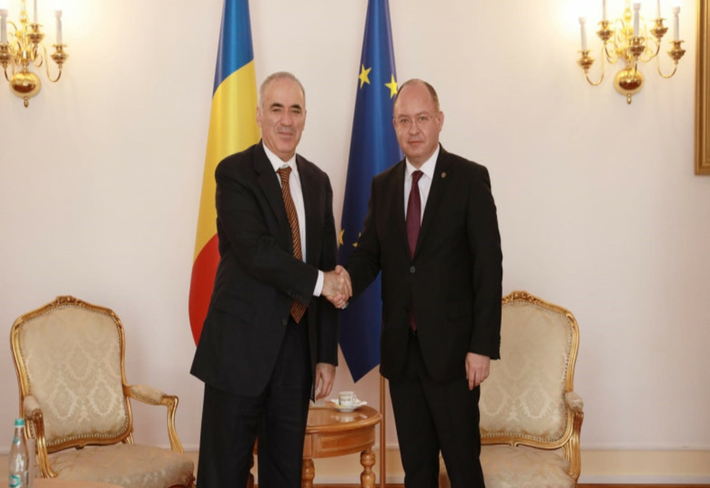 Ministrul Aurescu, întâlnire cu Garry Kasparov, unul dintre cei mai vocali adversari ai regimului Putin