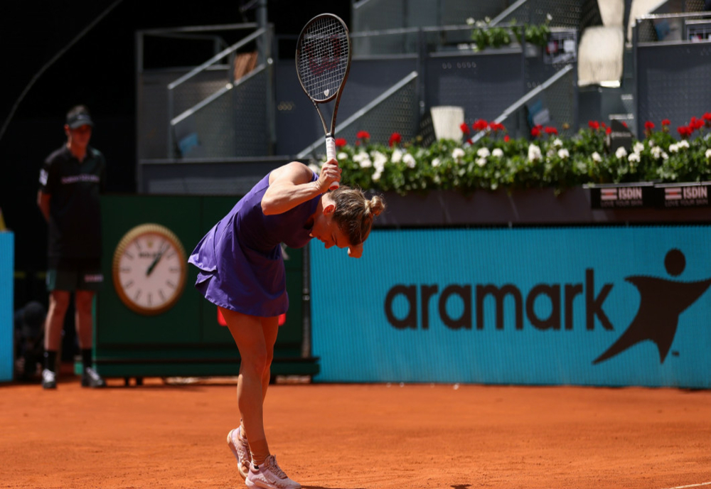Simona Halep, eliminată în sferturile de la WTA Madrid de Ons Jabeur