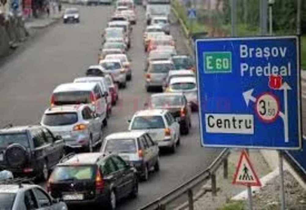 Prahova. Trafic intens pe DN1 Ploieşti-Braşov. Optaţi pentru rute alternative!
