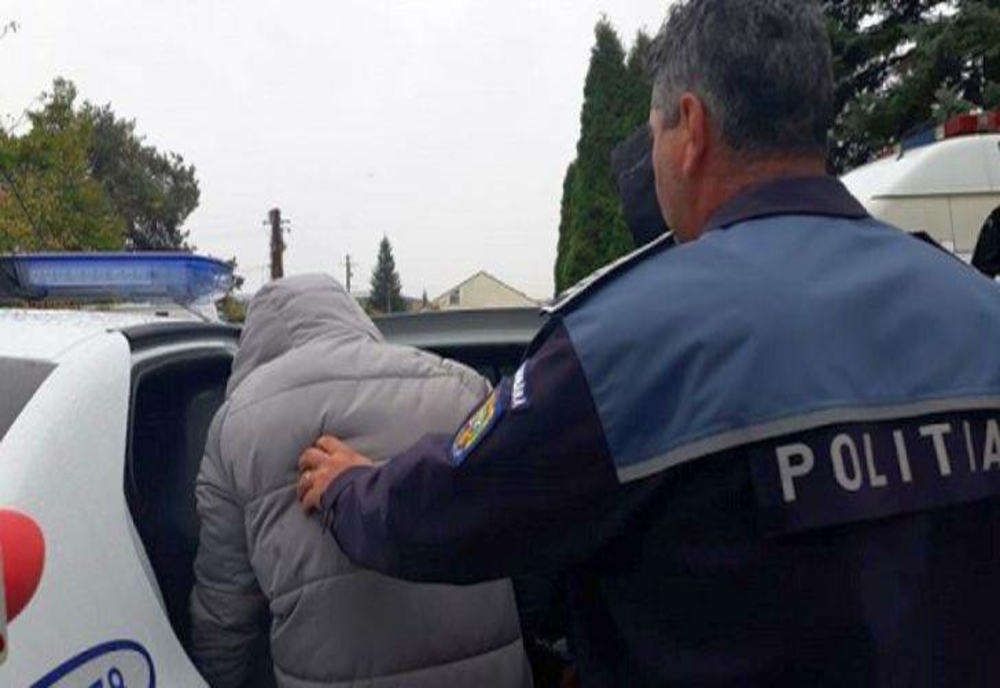 Bărbat condamnat pentru infracţiuni rutiere, depistat de poliţişti, la Bucşani