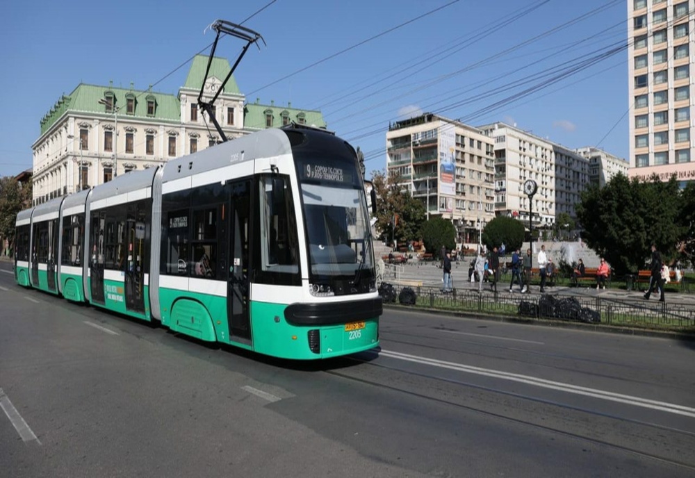 Noi restricţii de circulaţie la Reşiţa, pentru efectuarea lucrărilor de reintroducere a tramvaiului