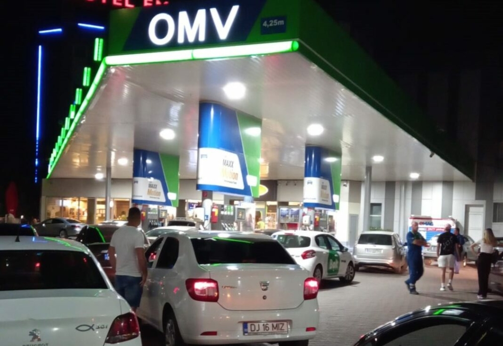 Şoferii au blocat o benzinărie în Craiova, ca protest faţă de creşterea preţului la carburanţi