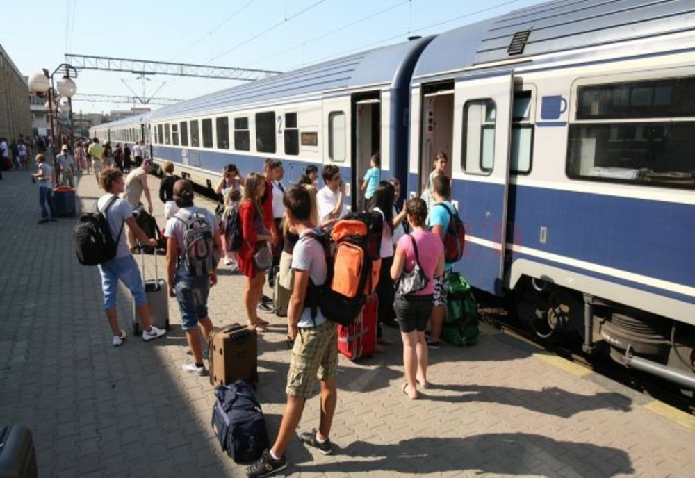 Călătorie de COȘMAR pentru românii care merg cu trenul. Ce MĂSURI ia CFR