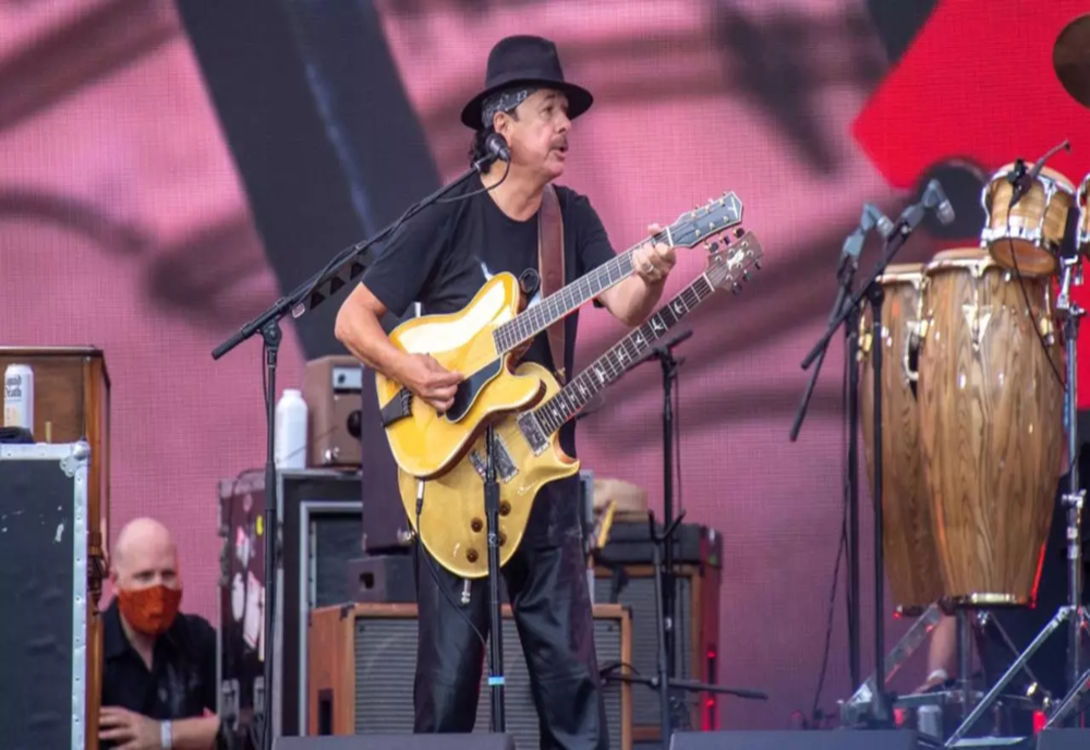 Carlos Santana a leșinat pe scenă în timpul unui concert – VIDEO
