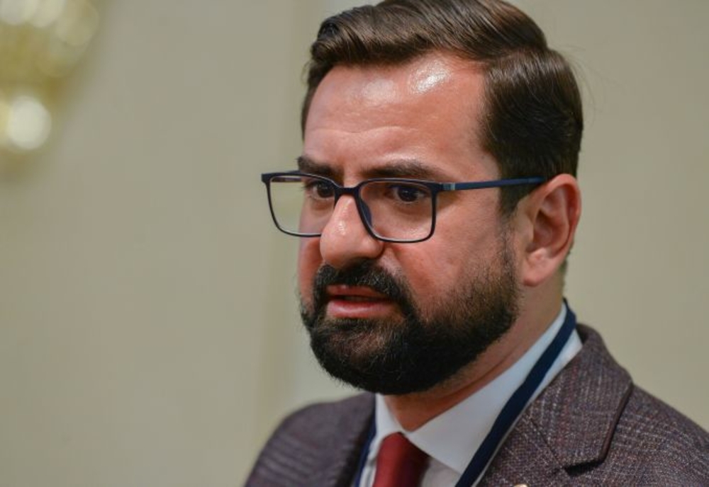 Fostul ministru al Agriculturii Adrian Chesnoiu, audiat la DNA Timișoara