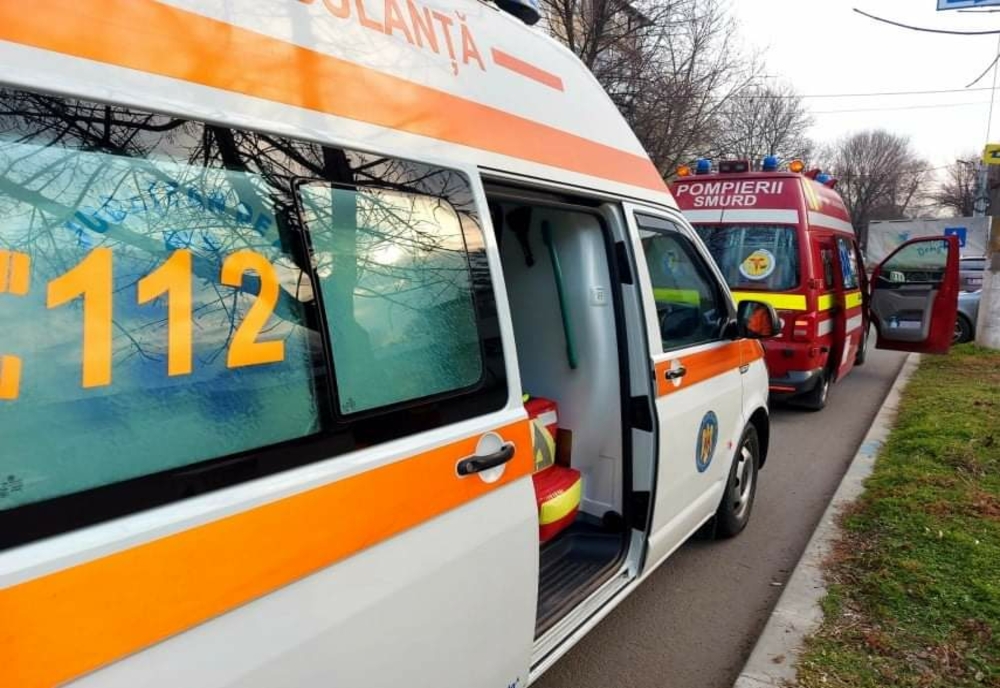 Accident cu două victime pe DJ212, la ieșirea din Tichilești spre Gropeni