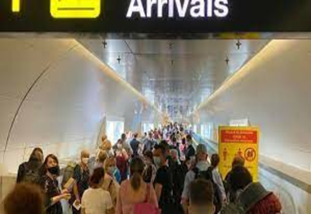 Șeful ANPC intervine pentru românii umiliți în aeroport: „Nici măcar aerul condiționat nu era pornit”