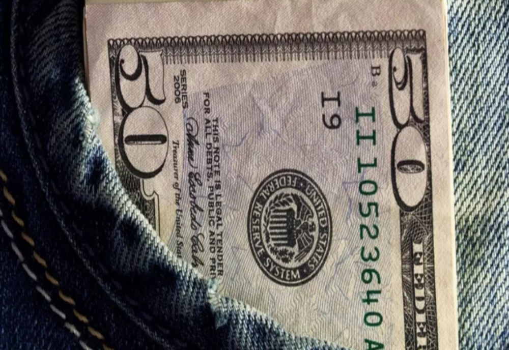 O chelneriță a primit 3.000 de dolari bacșiș pentru o notă de plată de 13 dolari