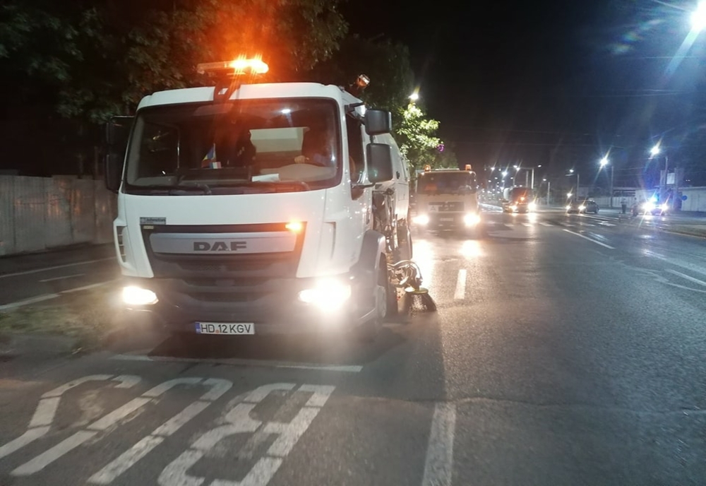Curățenie stradală pe Calea Aurel Vlaicu. Nu parcați autovehiculele în zonă!