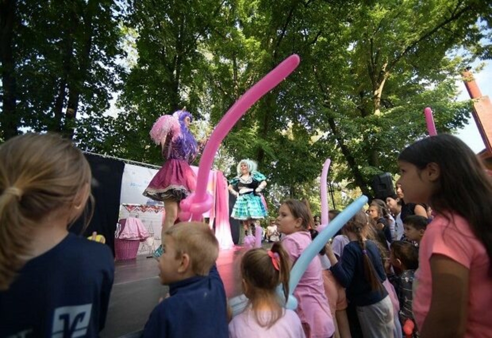 Festival de teatru stradal pentru copii în Centrul Civic al municipiului Reșița