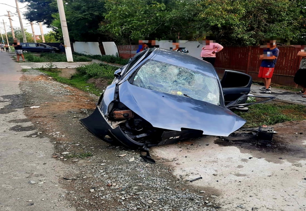 Accident teribil în Ialomița. Un mort și 5 răniți după ce mașina în care se aflau a intrat într-un șant