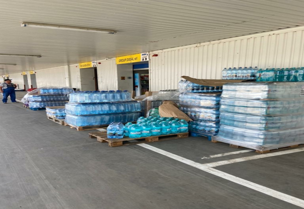 Mii de litri de apă minerală, opriți de la vânzare în Timiș