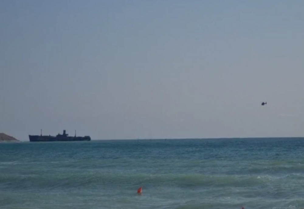 Costinești. Turistii dispăruți în valuri,căutați cu elicopterul VIDEO
