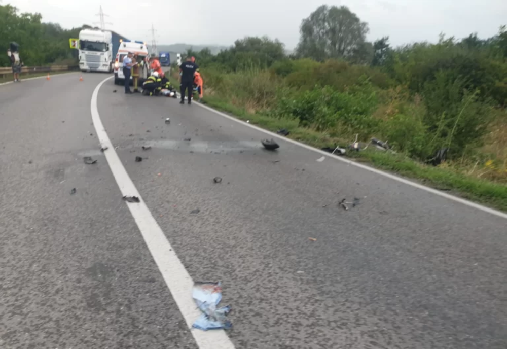 Accident rutier pe DN1, la Teişani, între un motociclist şi un TIR