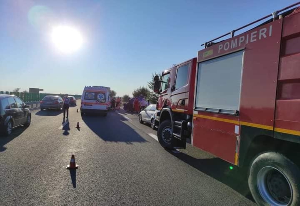FOTO Accidente pe Autostrada Soarelui: 6 autovehicule și 17 persoane implicate