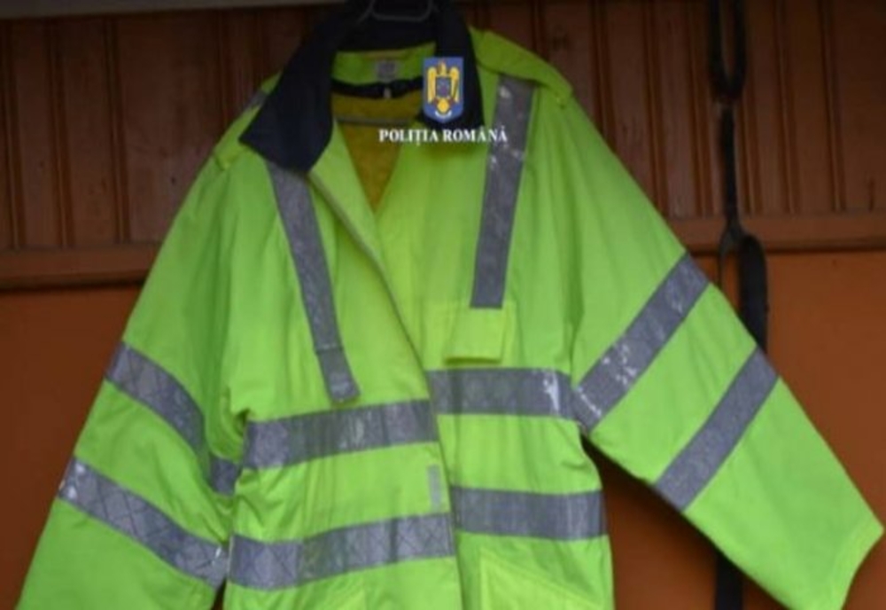  Fals poliţist din Prahova, cercetat după ce a luat 2.000 de euro pentru a intermedia o angajare