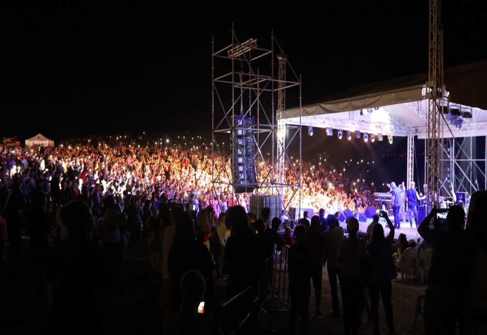 Peste 50.000 de oameni prezenți la Festivalul Enisala – Unitate la Cetate