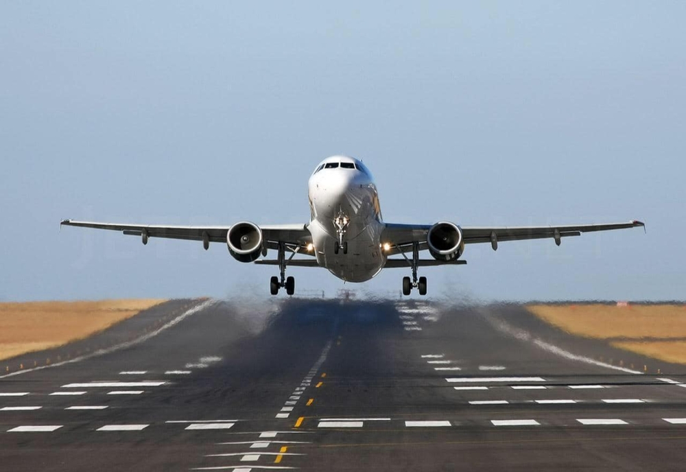 Două asocieri de firme au depus oferte pentru studii de fezabilitate la Aeroportul de la Braniștea