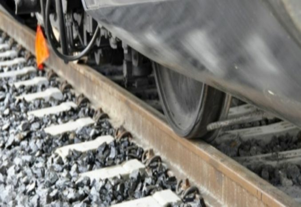 O femeie a fost lovită mortal de tren la Lehliu Gară