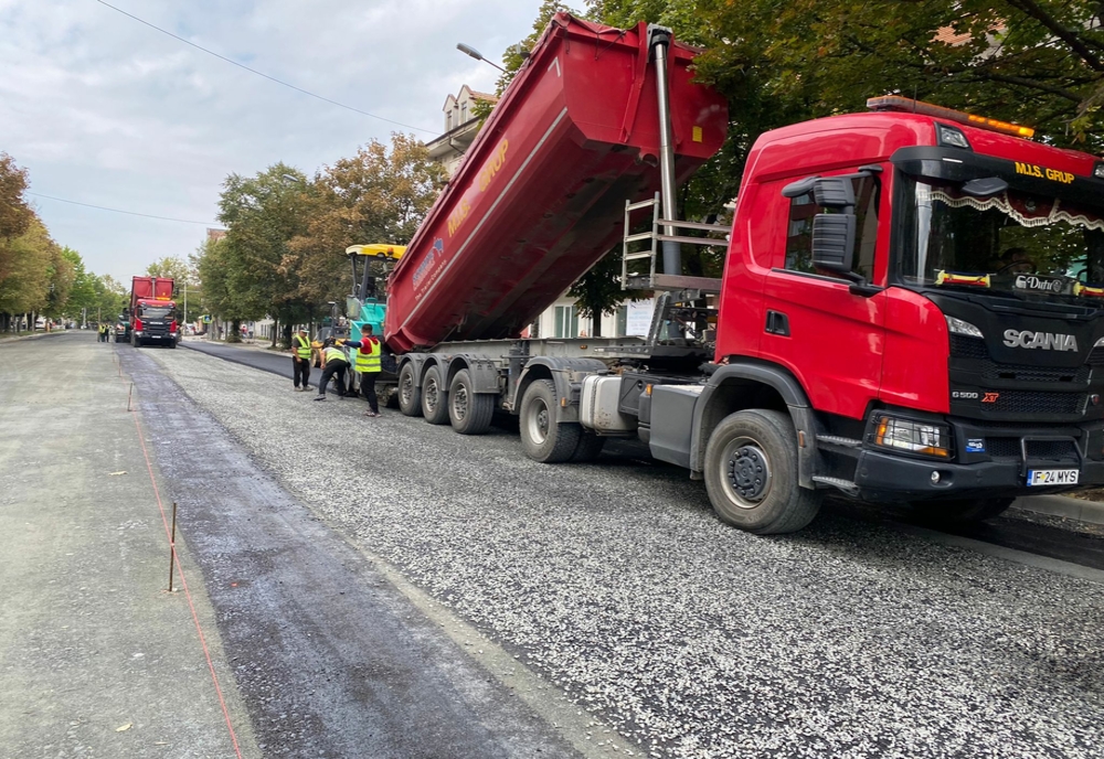 A început asfaltarea tronsonului 2 al străzii General Grigore Bălan, în cadrul proiectului Linia Verde