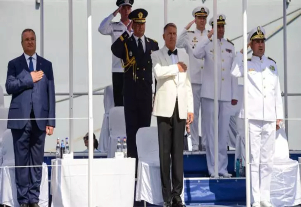 Președintele Klaus Iohannis și premierul Nicolae Ciucă, la festivităţile prilejuite de Ziua Marinei Române, la Constanţa