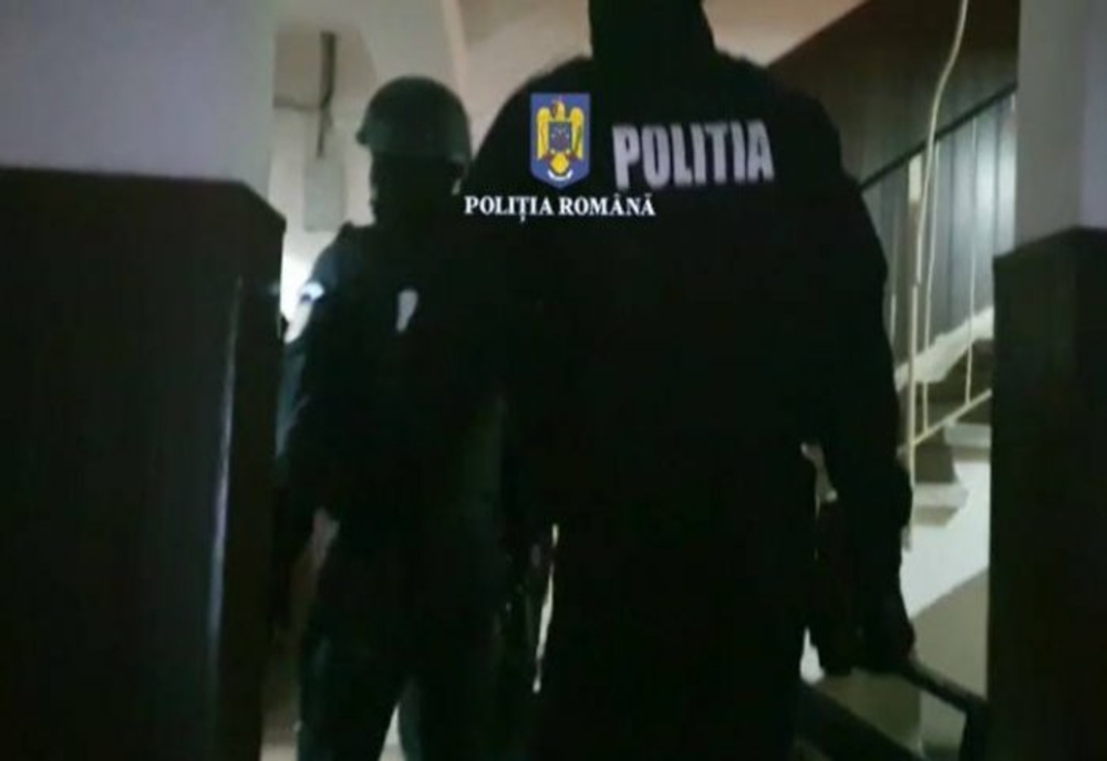 Percheziții în Dâmbovița şi Ilfov la o grupare infracțională ce făcea evaziune fiscală cryptomonede- VIDEO