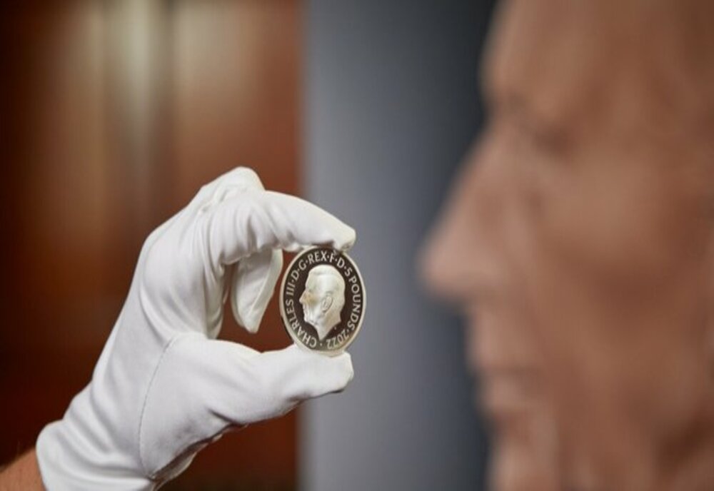 Cum vor arăta viitoarele monede britanice cu chipul regelui Charles al III-lea