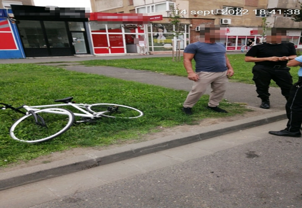 Bătaie în trafic, între un șofer și un biciclist, la Arad
