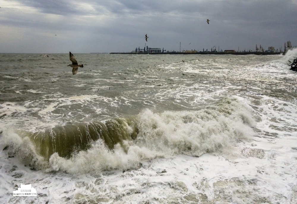 Porturile de la Marea Neagră, închise din cauza vântului puternic