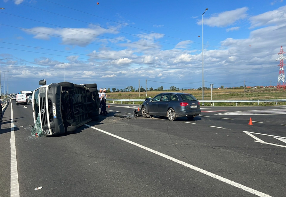 FOTO/VIDEO: Accident în municipiul Satu Mare, între un autoturism și un microbuz de transport persoane! A fost activat Planul Roșu de Intervenție