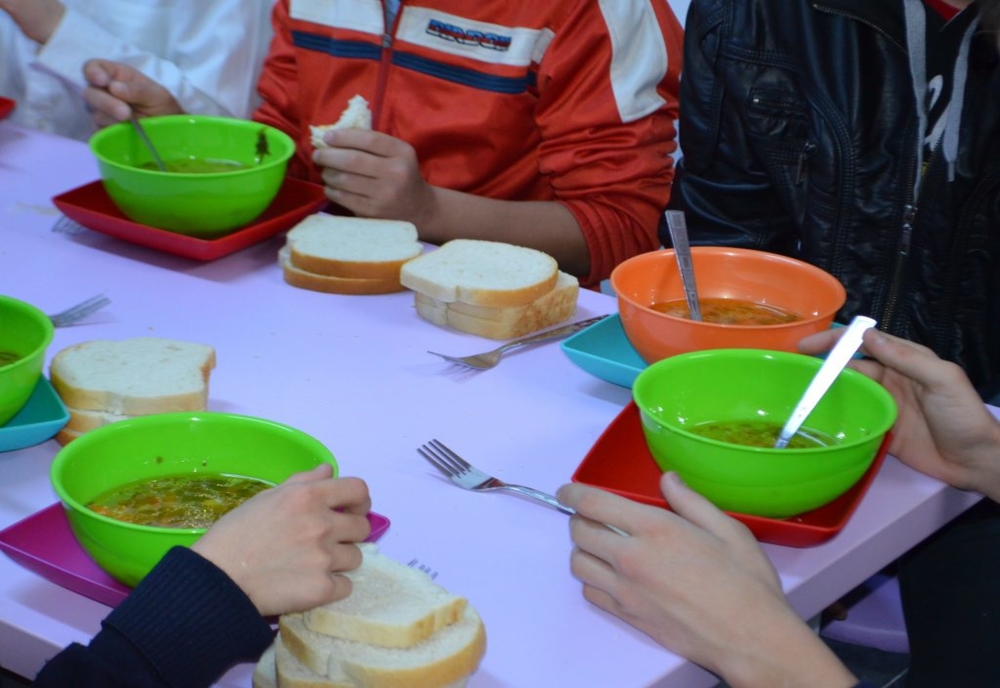 454 de copii din municipiul Hunedoara vor beneficia de Programul „Masă caldă”