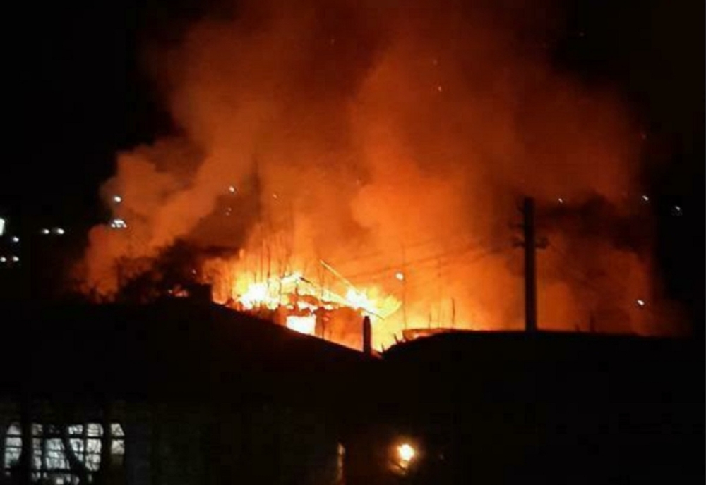 Incendiu la o casă din Eșelnița