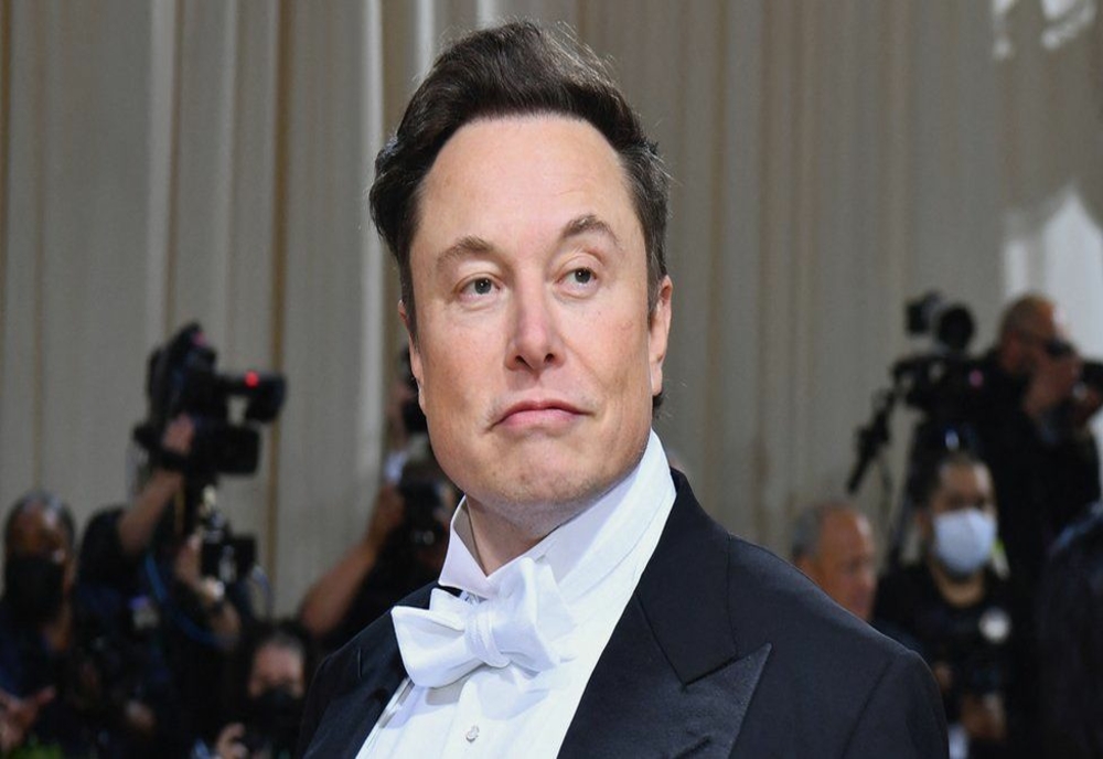 SpaceX nu poate finanţa ”la nesfârşit” serviciul de Internet Starlink în Ucraina, avertizează Elon Musk