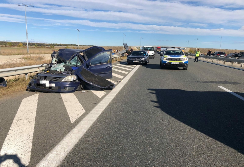 Accident rutier grav pe Autostrada A3, pe sensul Bucureşti-Ploieşti. Două persoane inconştiente. A fost solicitat elicopterul SMURD