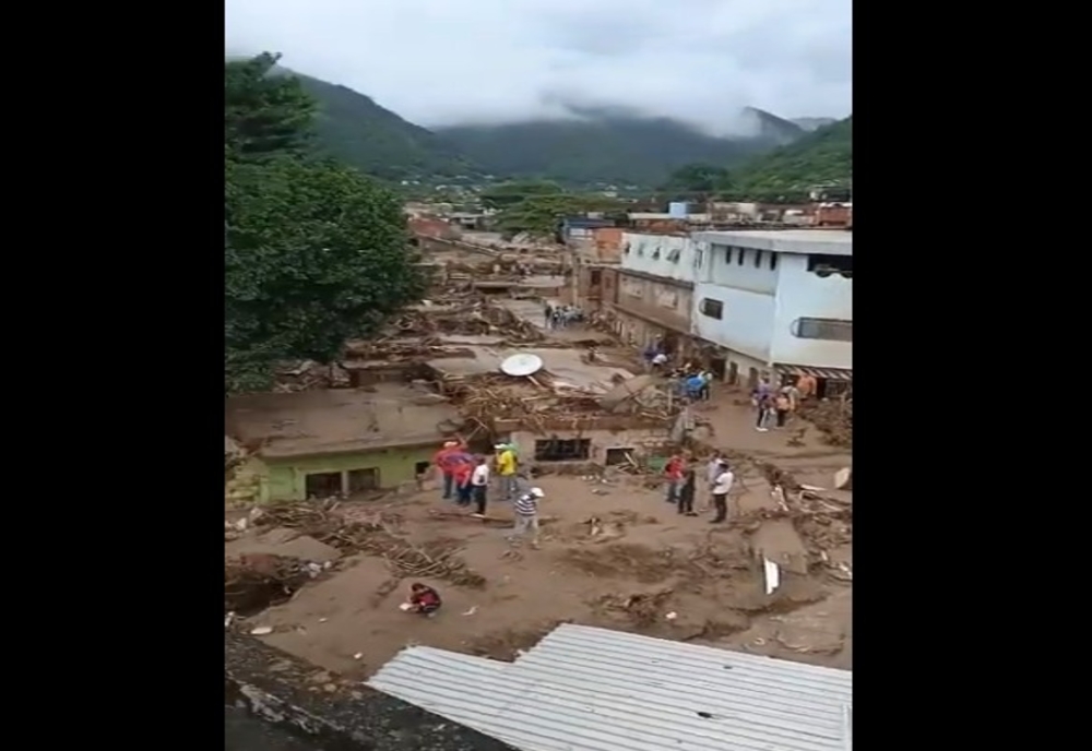 Trei zile de doliu național în Venezuela: 22 de morţi şi peste 50 de dispăruţi în urma unei alunecări de teren